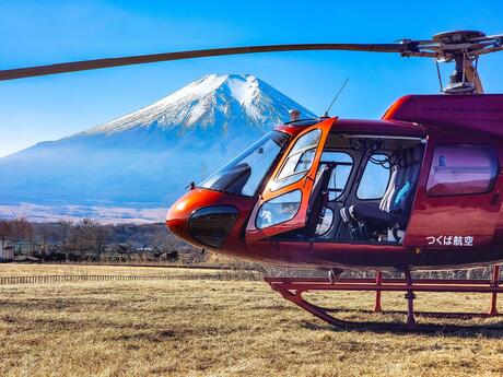 One day Mt.Fuji Tour from Tokyo by Chartered Helicopter ＆ Taxi with a Guide
